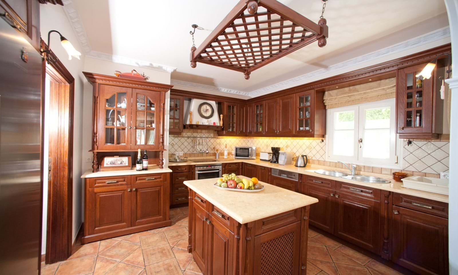Listing photograph 5 of 17 of the house in Kassiopi, published by Corfu Home Finders.