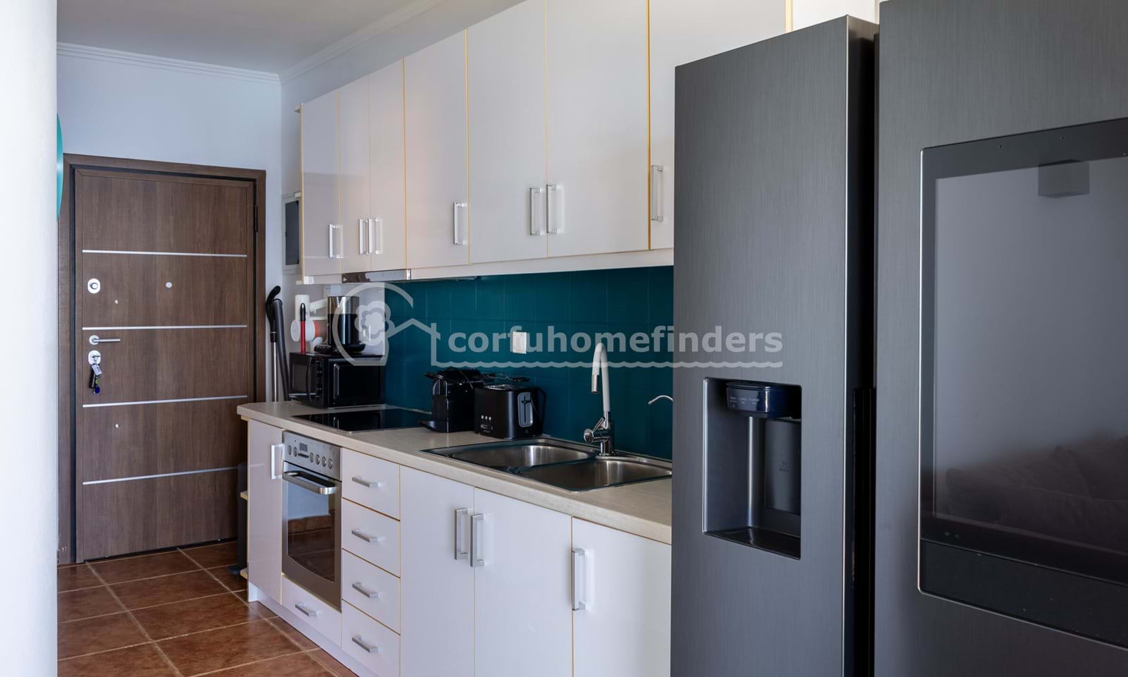 Listing photograph 4 of 13 of the apartment in Barbati, published by Corfu Home Finders.
