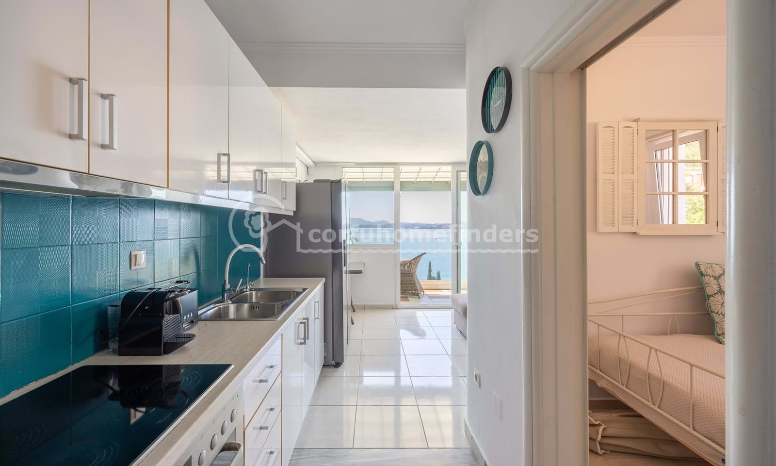 Listing photograph 5 of 13 of the apartment in Barbati, published by Corfu Home Finders.
