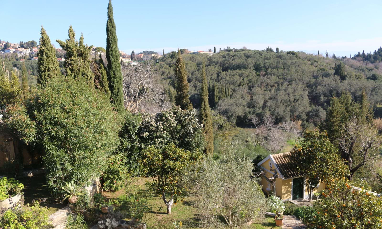 Listing photograph 19 of 30 of the house in Karousades, published by Corfu Home Finders.