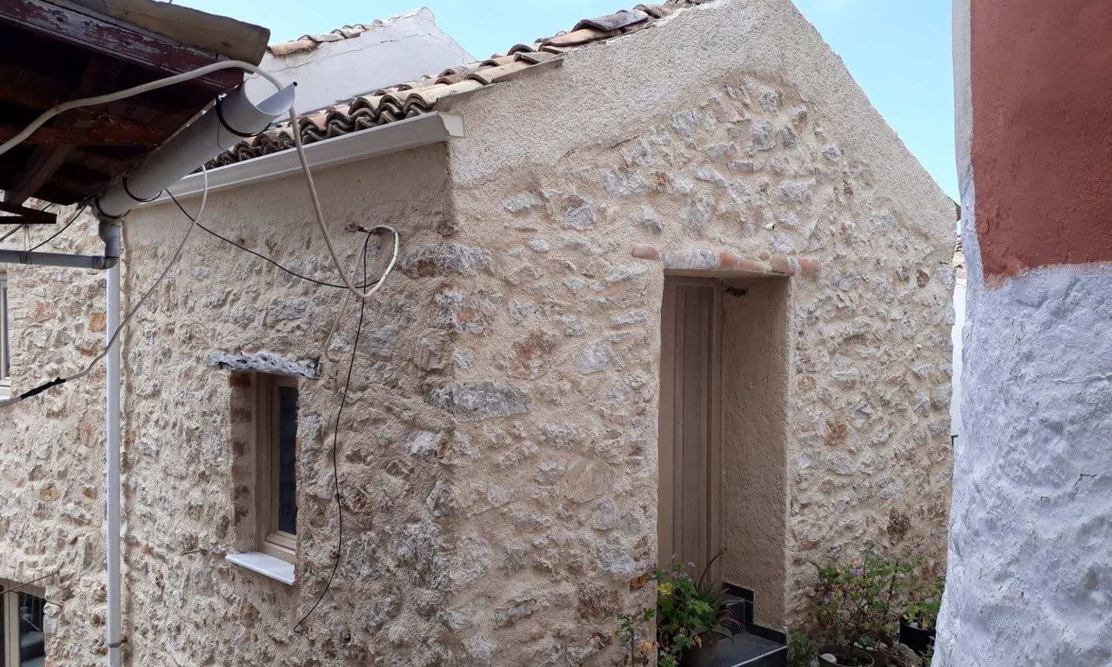 Listing photograph 10 of 11 of the house in Lakones, published by Corfu Home Finders.
