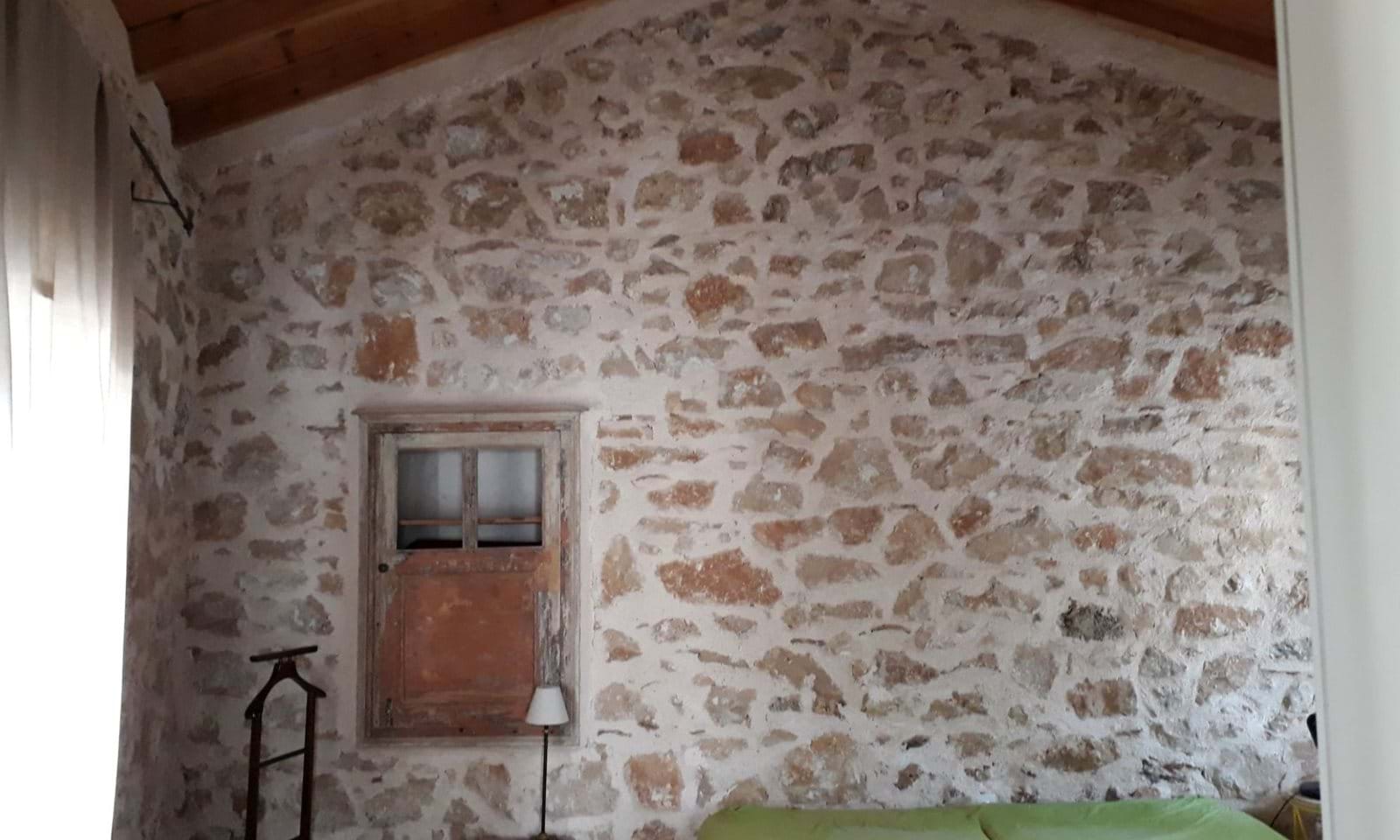 Listing photograph 7 of 11 of the house in Lakones, published by Corfu Home Finders.