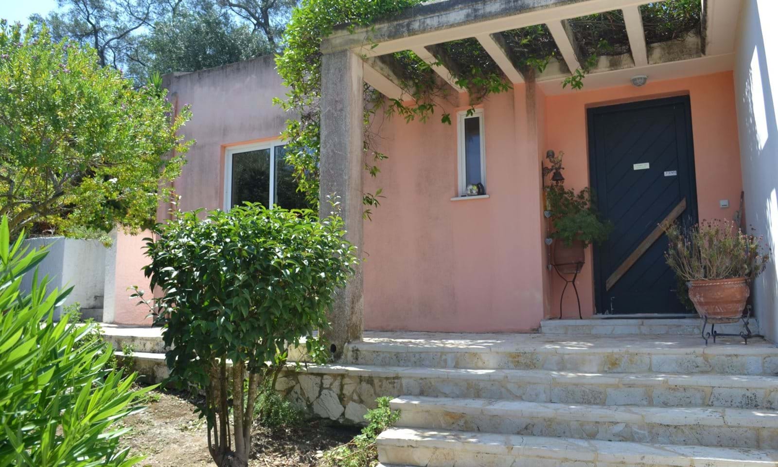 Listing photograph 3 of 20 of the house in Viros, published by Corfu Home Finders.