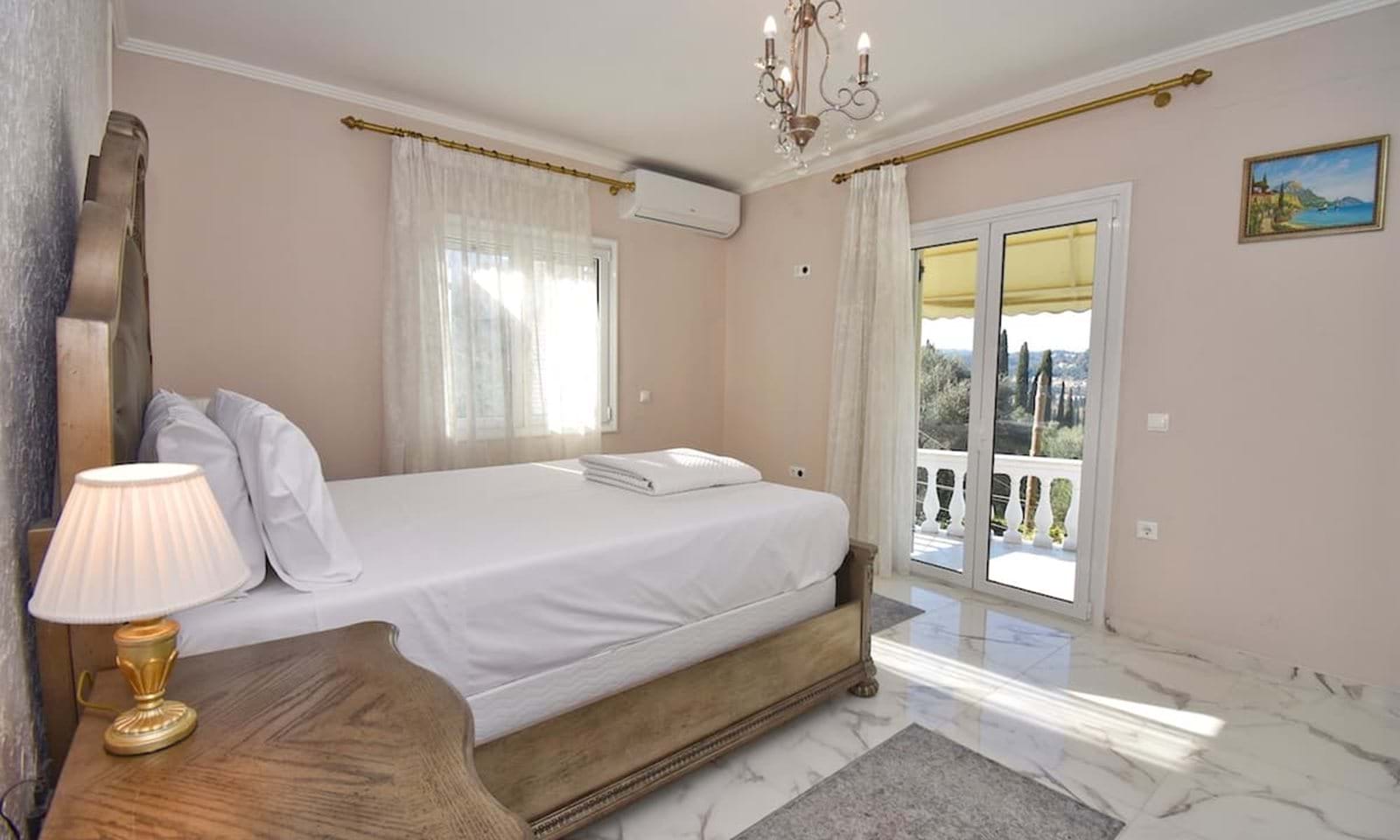 Listing photograph 15 of 23 of the house in Gastouri, published by Corfu Home Finders.