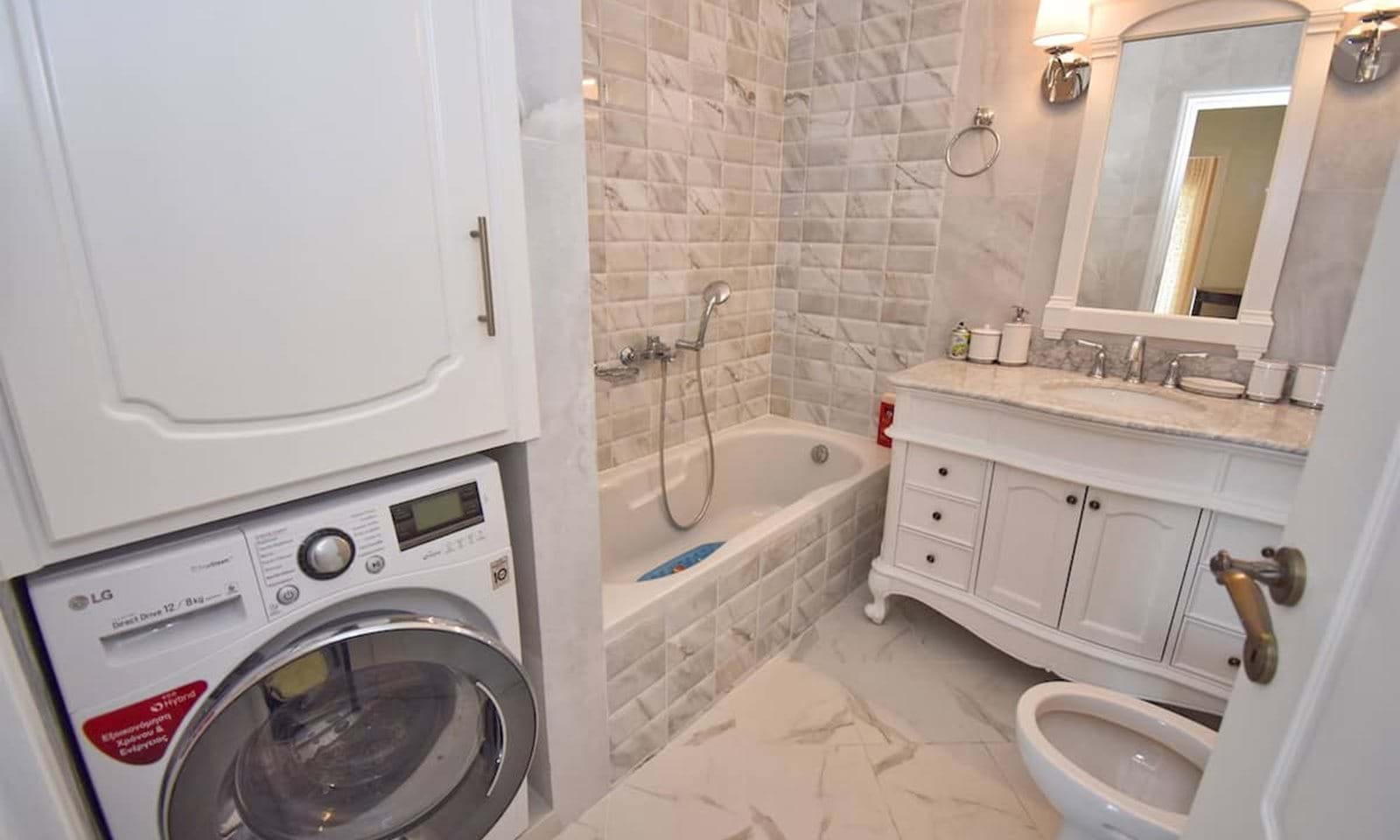 Listing photograph 11 of 23 of the house in Gastouri, published by Corfu Home Finders.