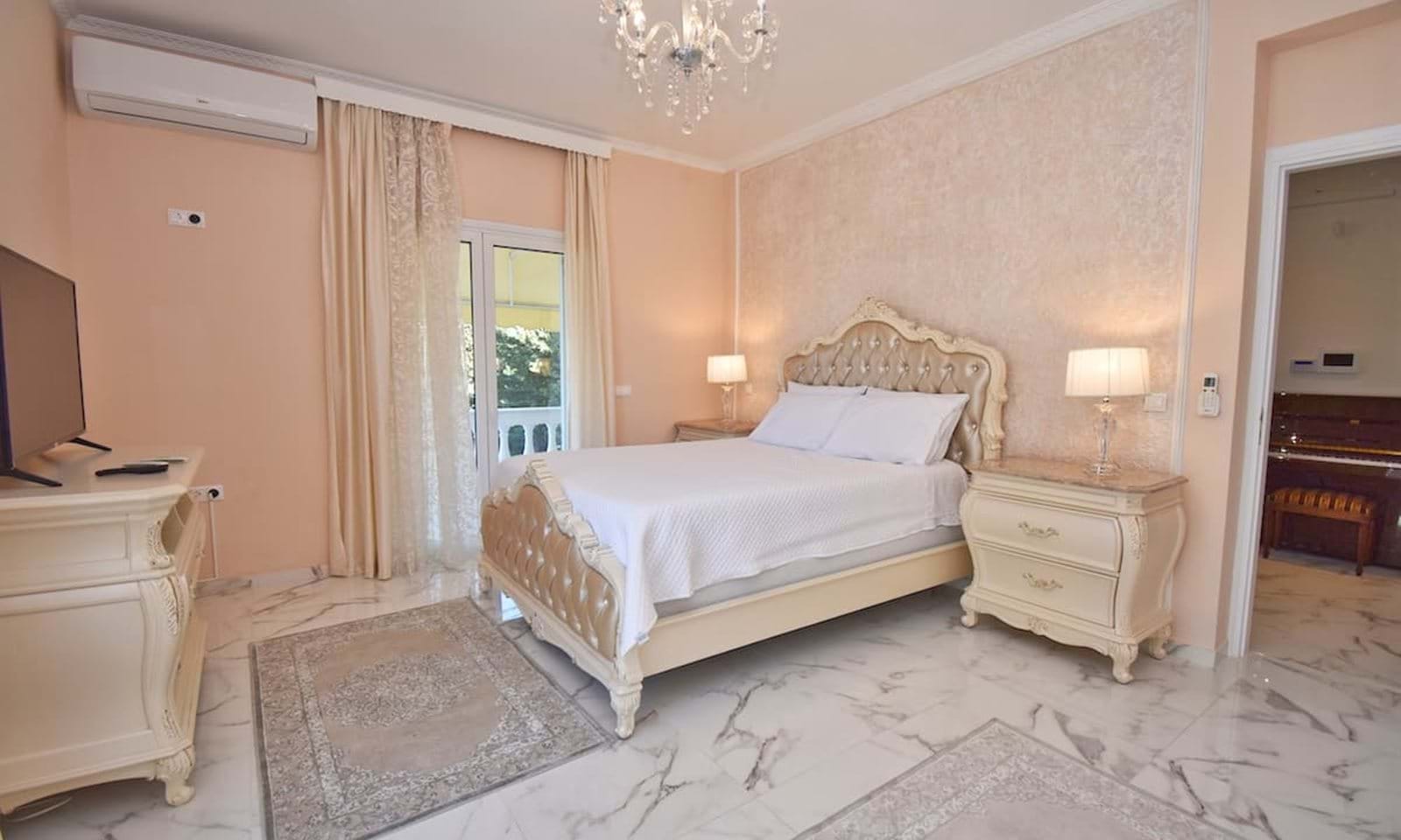 Listing photograph 5 of 23 of the house in Gastouri, published by Corfu Home Finders.