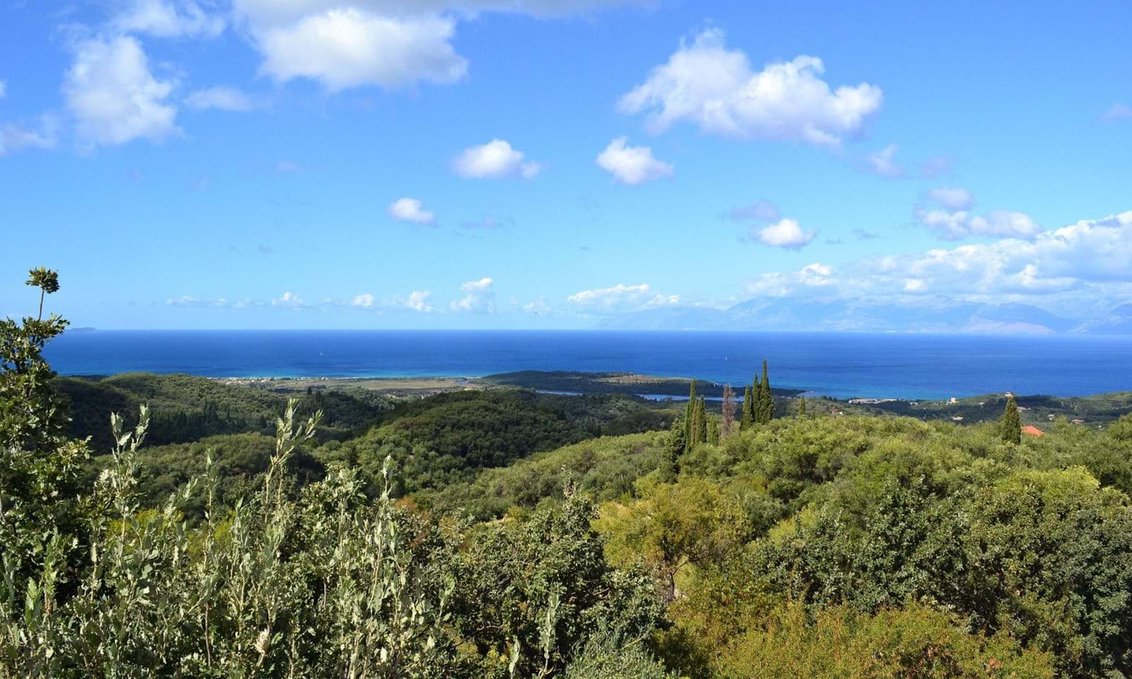 Listing photograph 14 of 21 of the house in Loutses, published by Corfu Home Finders.