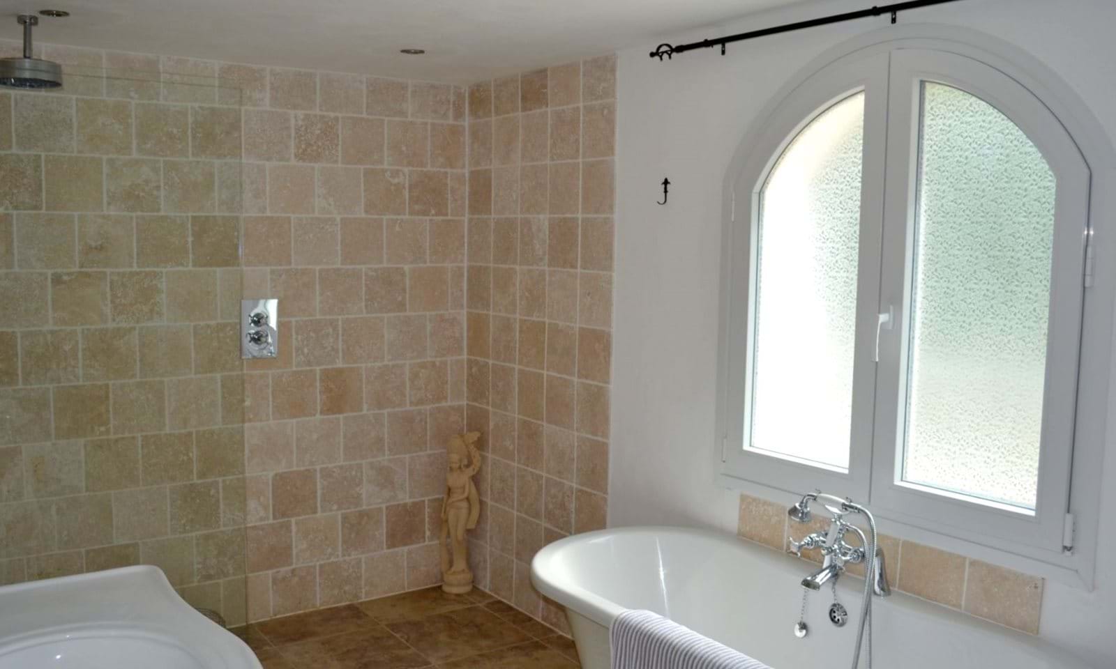 Listing photograph 16 of 21 of the house in Loutses, published by Corfu Home Finders.