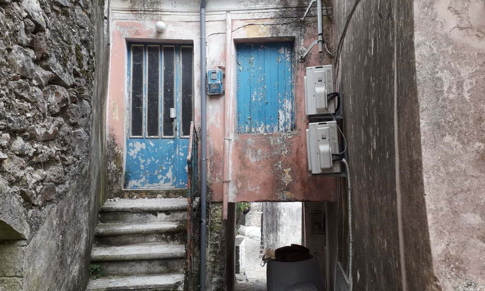 Listing photograph 3 of 13 of the house in Sokraki, published by Corfu Home Finders.
