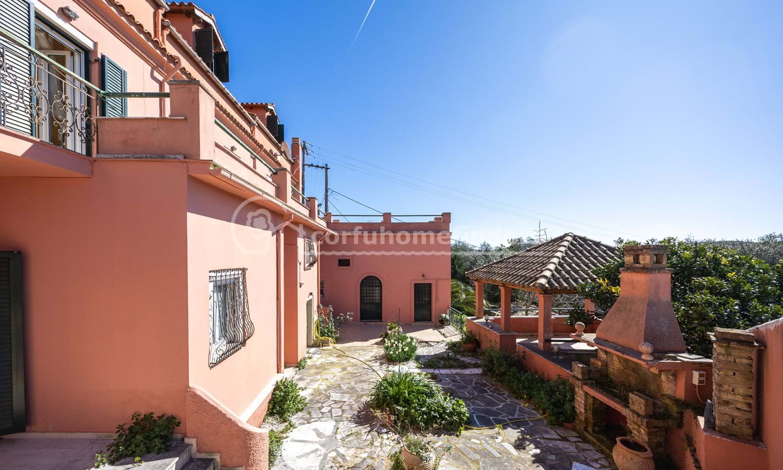 Listing photograph 12 of 37 of the house in Sgourades, published by Corfu Home Finders.