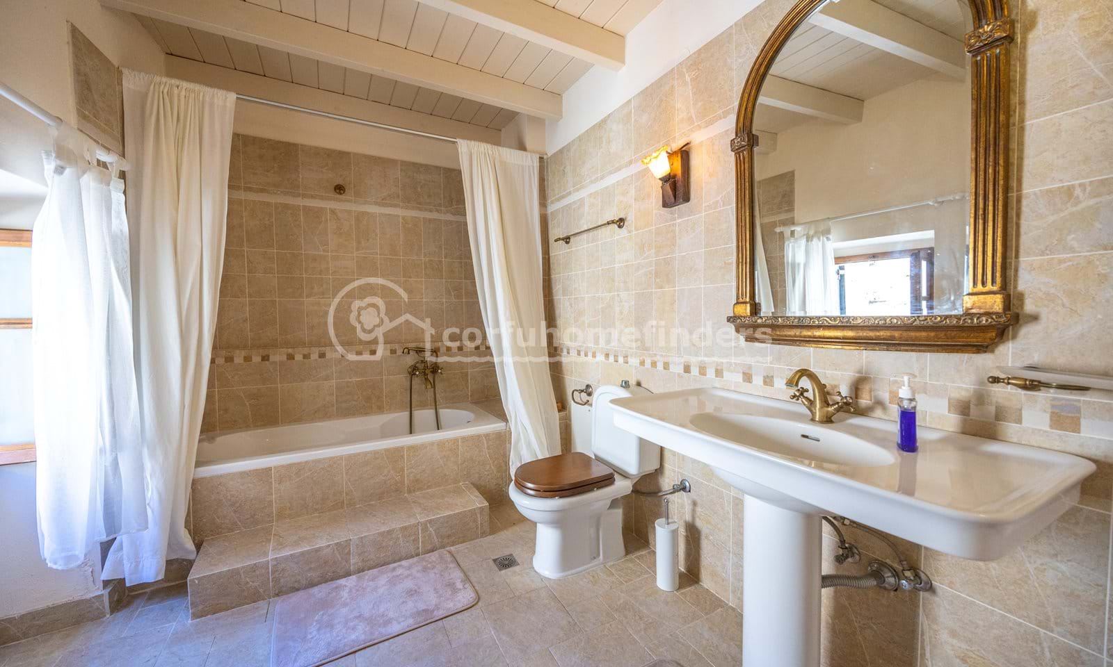 Listing photograph 28 of 37 of the house in Sgourades, published by Corfu Home Finders.