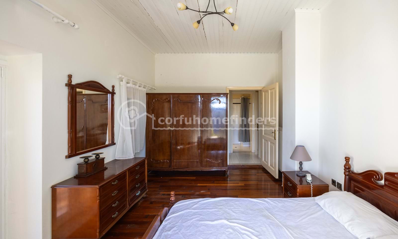 Listing photograph 17 of 37 of the house in Sgourades, published by Corfu Home Finders.