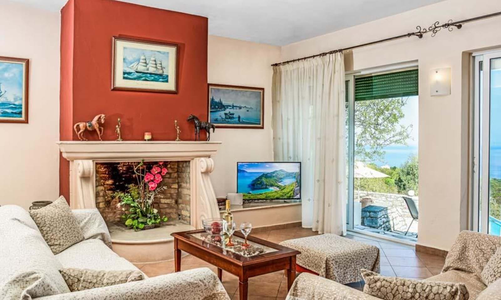 Listing photograph 5 of 15 of the house in Kassiopi, published by Corfu Home Finders.