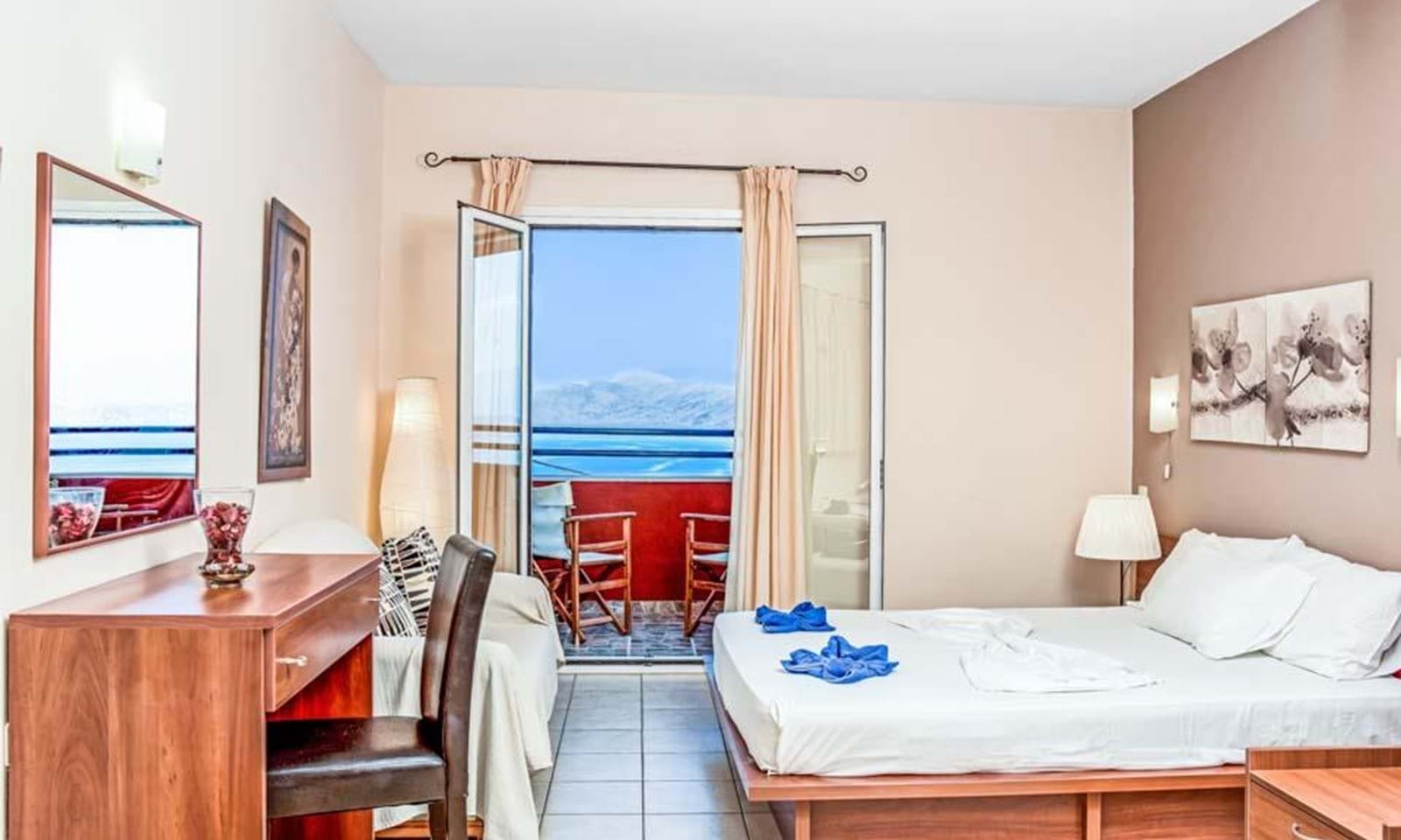 Listing photograph 9 of 15 of the house in Kassiopi, published by Corfu Home Finders.