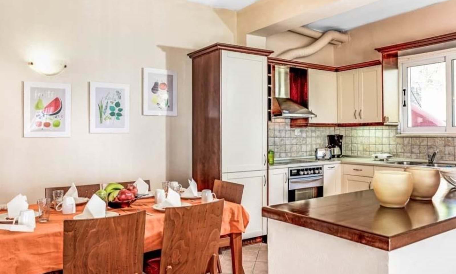 Listing photograph 6 of 15 of the house in Kassiopi, published by Corfu Home Finders.