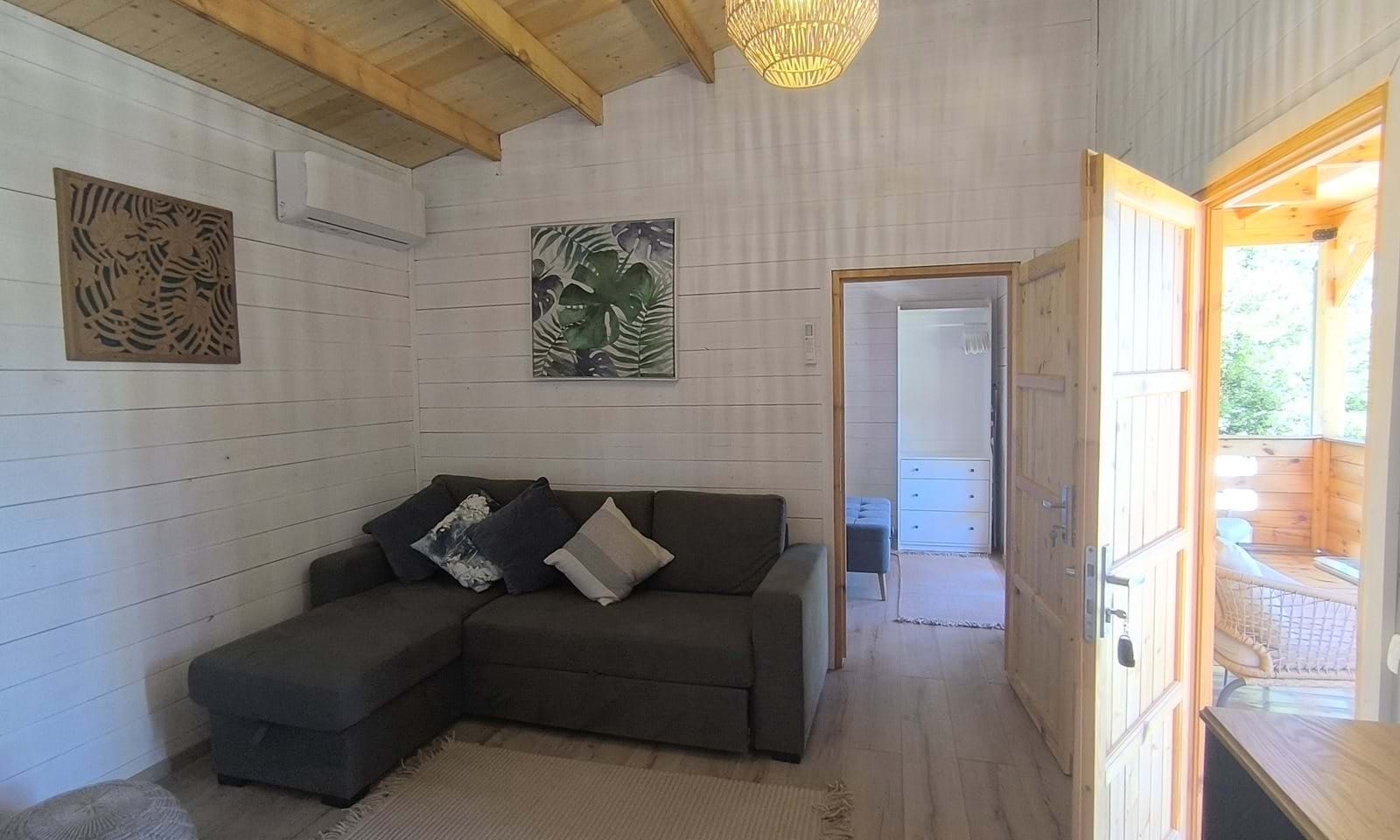 Listing photograph 8 of 15 of the house in Ano Korakiana, published by Corfu Home Finders.