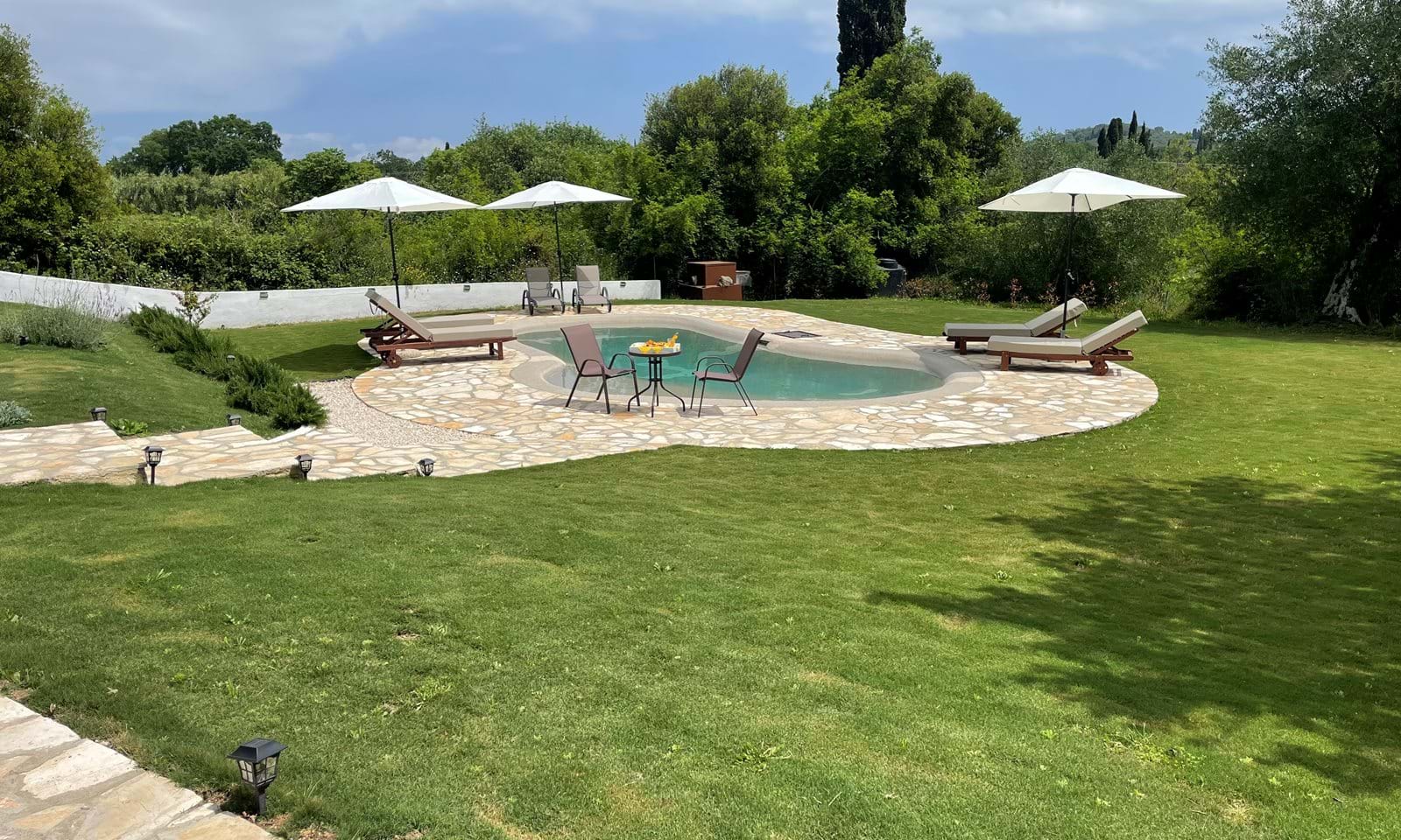 Listing photograph 2 of 15 of the house in Ano Korakiana, published by Corfu Home Finders.