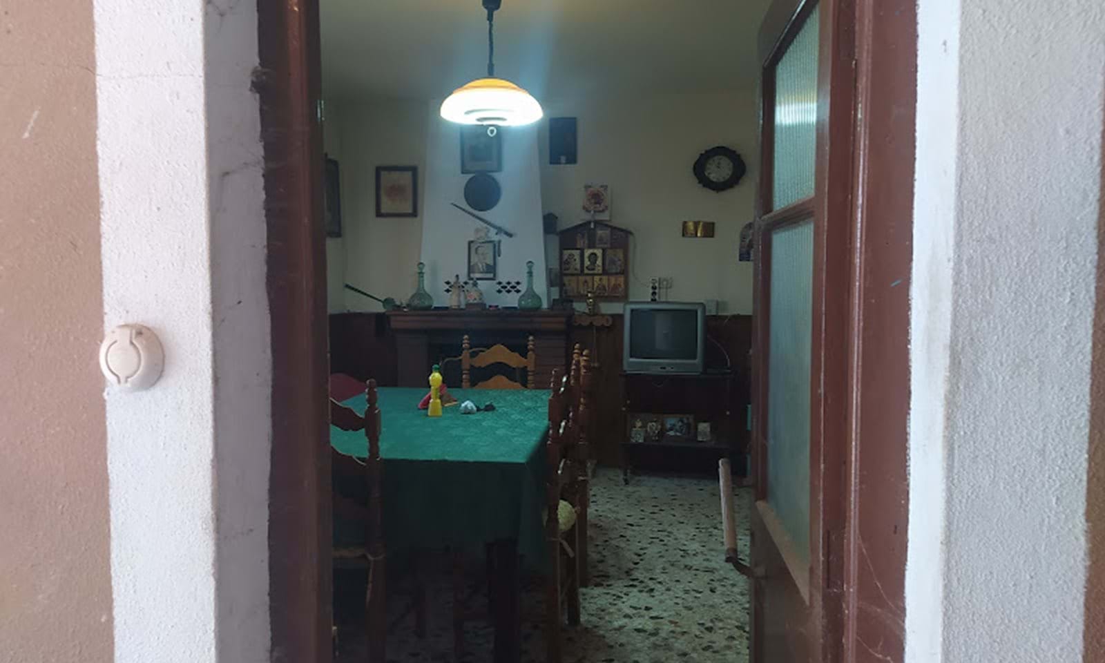 Listing photograph 4 of 11 of the house in Kavadades, published by Corfu Home Finders.