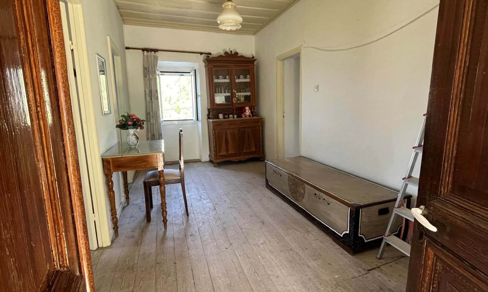Listing photograph 6 of 18 of the house in Katavolos, published by Corfu Home Finders.