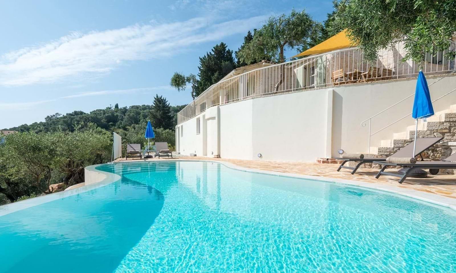 Listing photograph 13 of 14 of the house in Kassiopi, published by Corfu Home Finders.