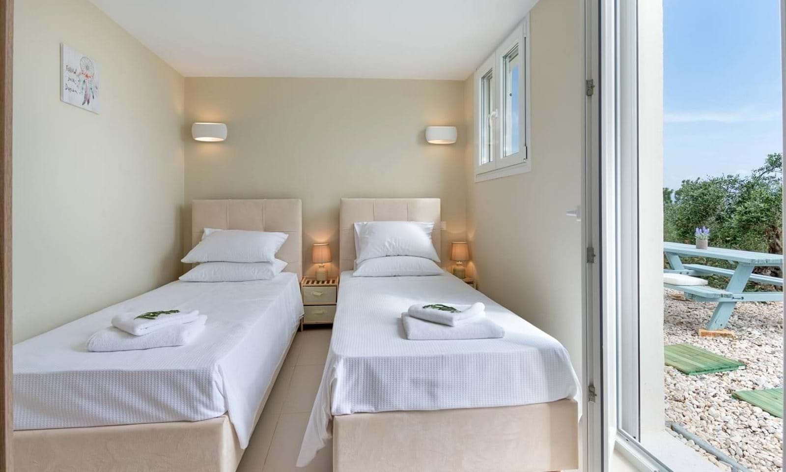 Listing photograph 10 of 14 of the house in Kassiopi, published by Corfu Home Finders.