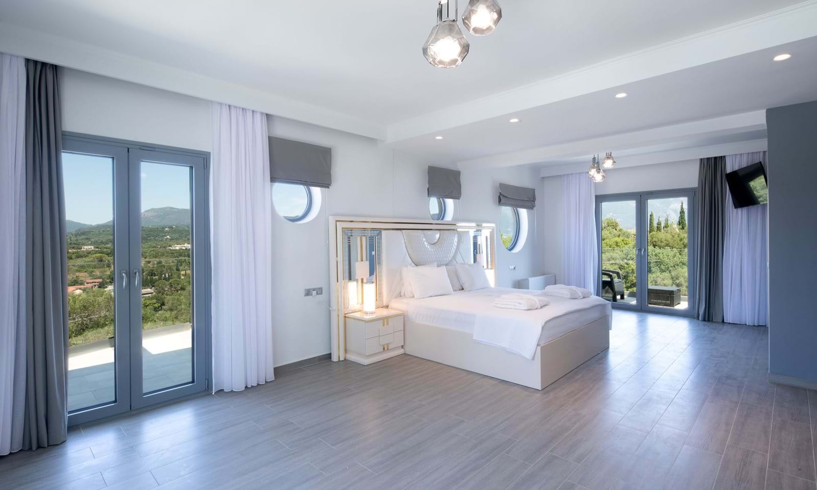 Listing photograph 13 of 29 of the house in Kommeno, published by Corfu Home Finders.