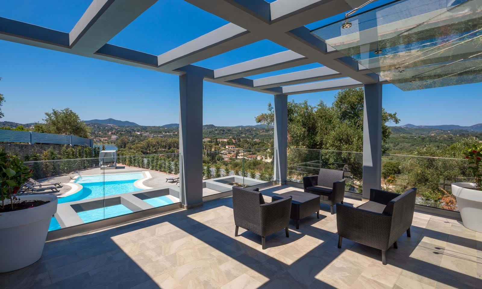 Listing photograph 17 of 29 of the house in Kommeno, published by Corfu Home Finders.
