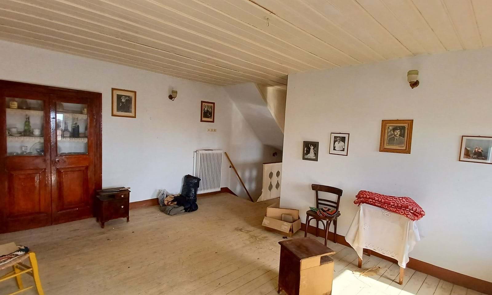 Listing photograph 5 of 16 of the house in Lakones, published by Corfu Home Finders.