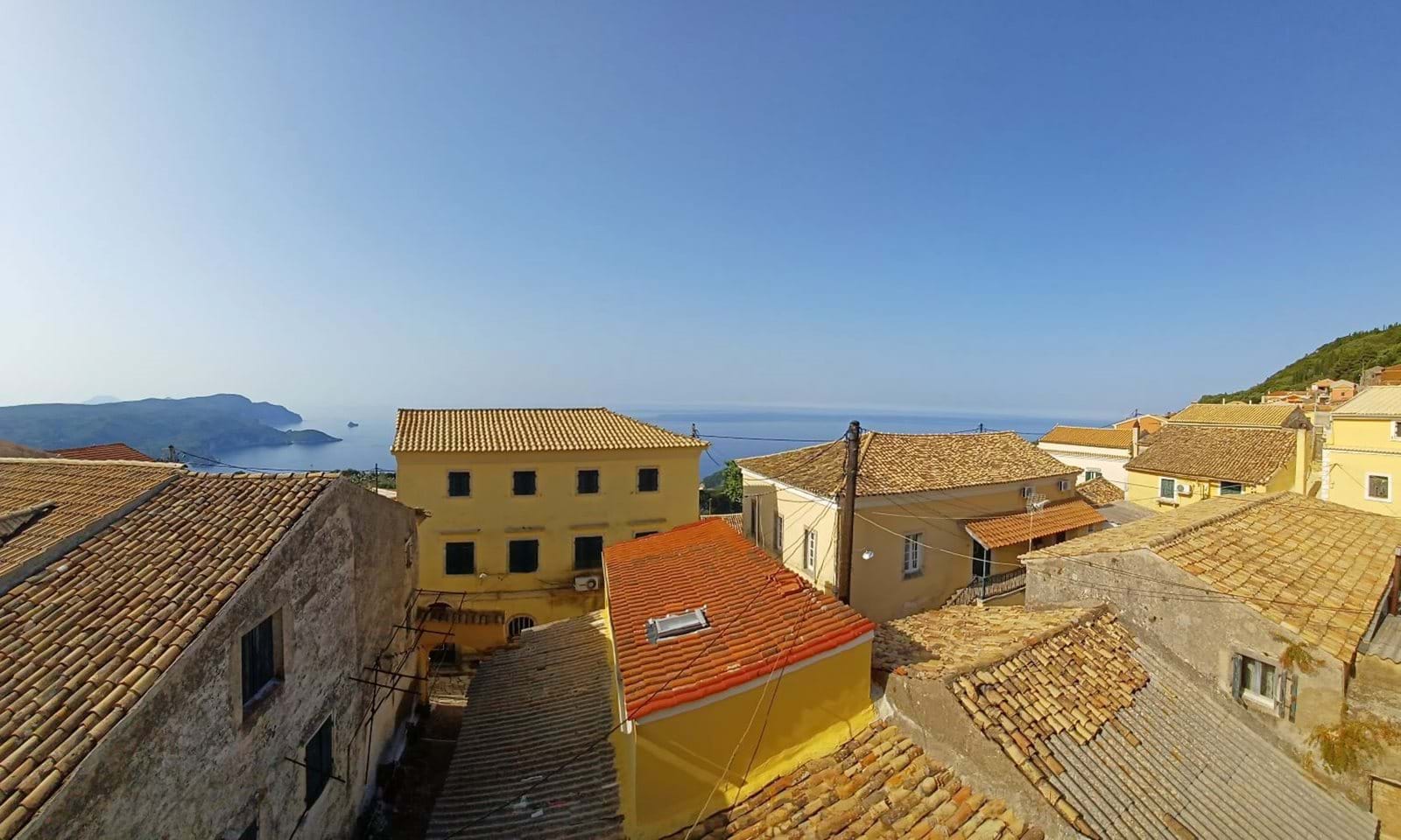 Listing photograph 13 of 16 of the house in Lakones, published by Corfu Home Finders.