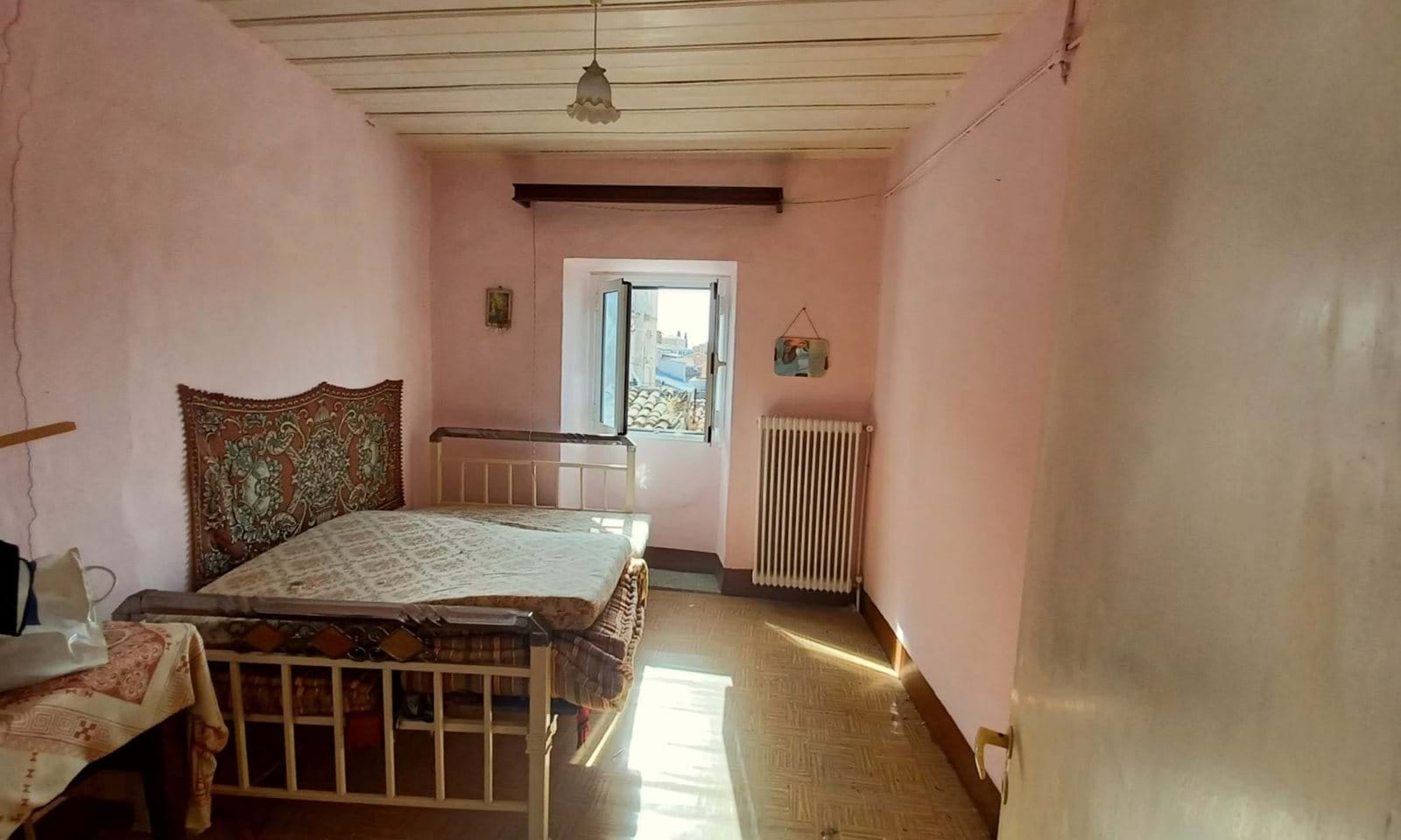 Listing photograph 7 of 16 of the house in Lakones, published by Corfu Home Finders.