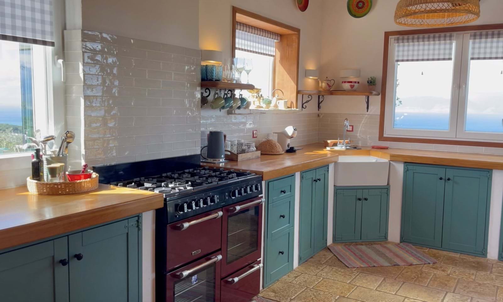 Listing photograph 5 of 25 of the house in Loutses, published by Corfu Home Finders.
