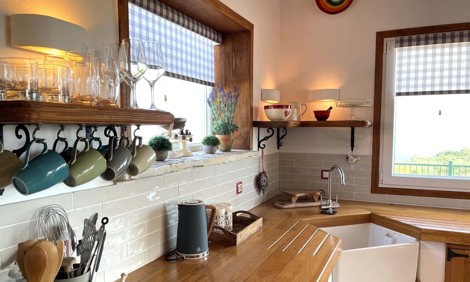 Listing photograph 6 of 25 of the house in Loutses, published by Corfu Home Finders.
