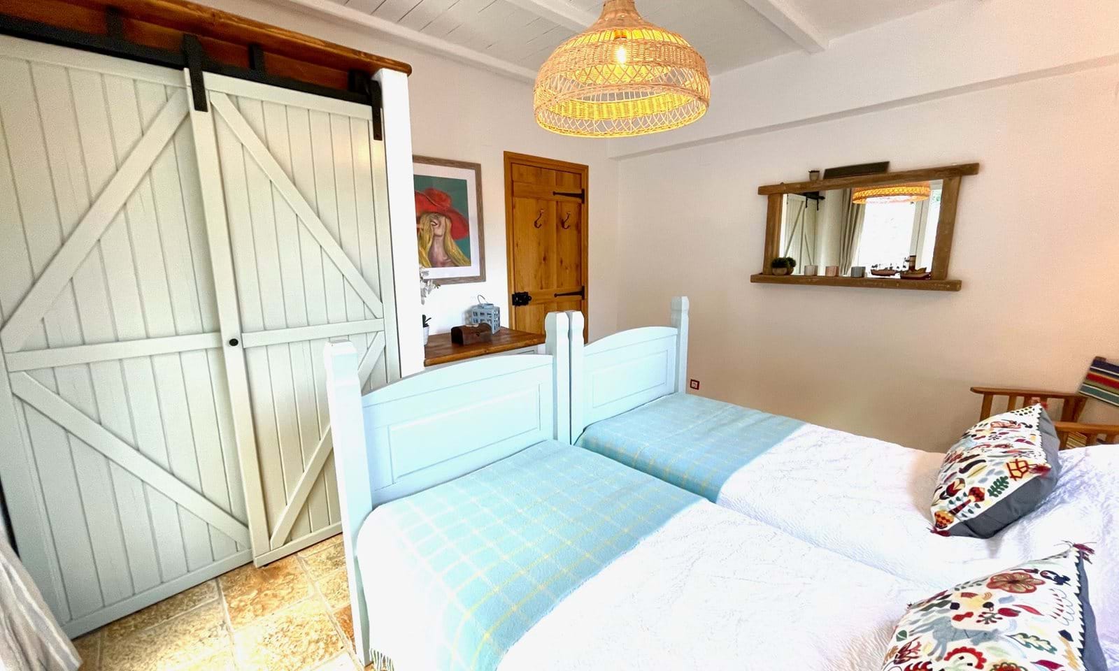 Listing photograph 17 of 25 of the house in Loutses, published by Corfu Home Finders.