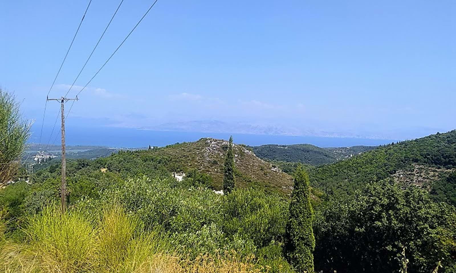 Listing photograph 5 of 10 of the land in Agios Martinos, published by Corfu Home Finders.