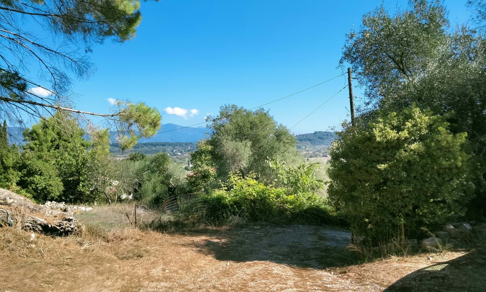 Listing photograph 2 of 8 of the house in Marmaro, published by Corfu Home Finders.