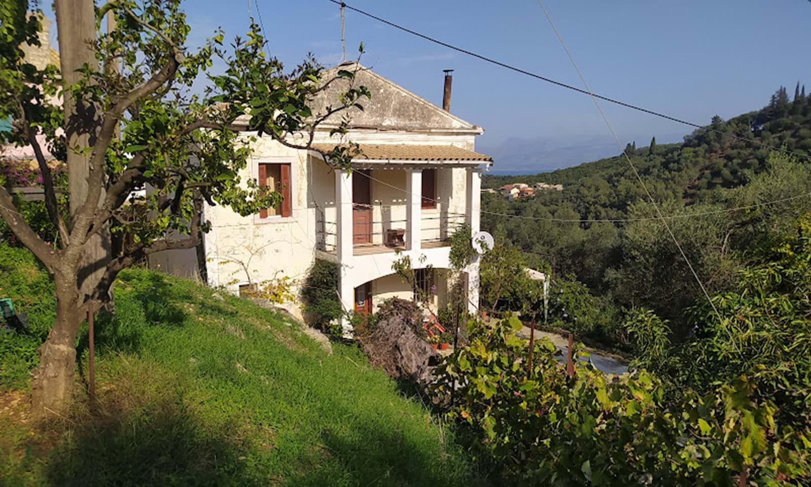 Listing photograph 1 of 19 of the house in Perithia, published by Corfu Home Finders.