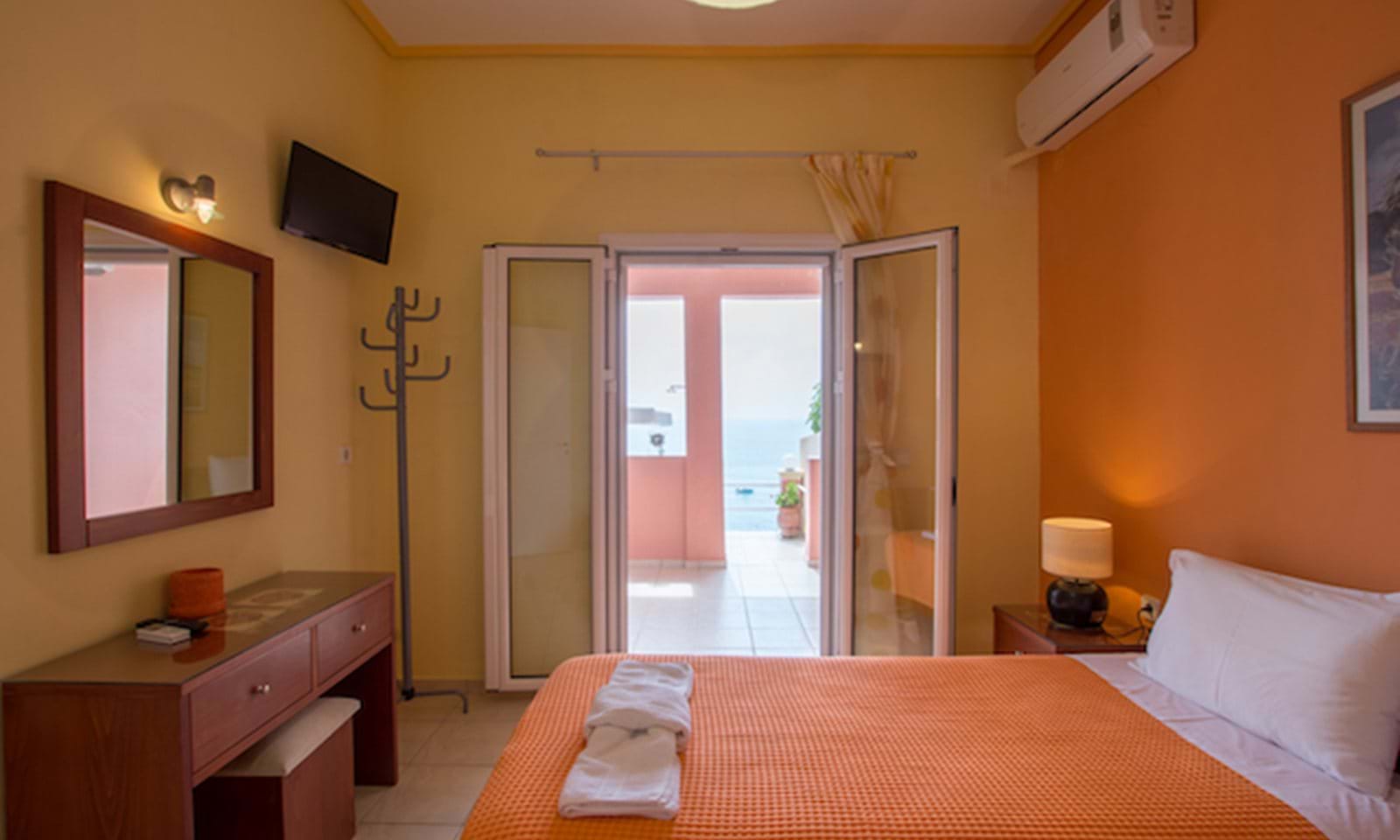 Listing photograph 6 of 16 of the house in Paramonas, published by Corfu Home Finders.
