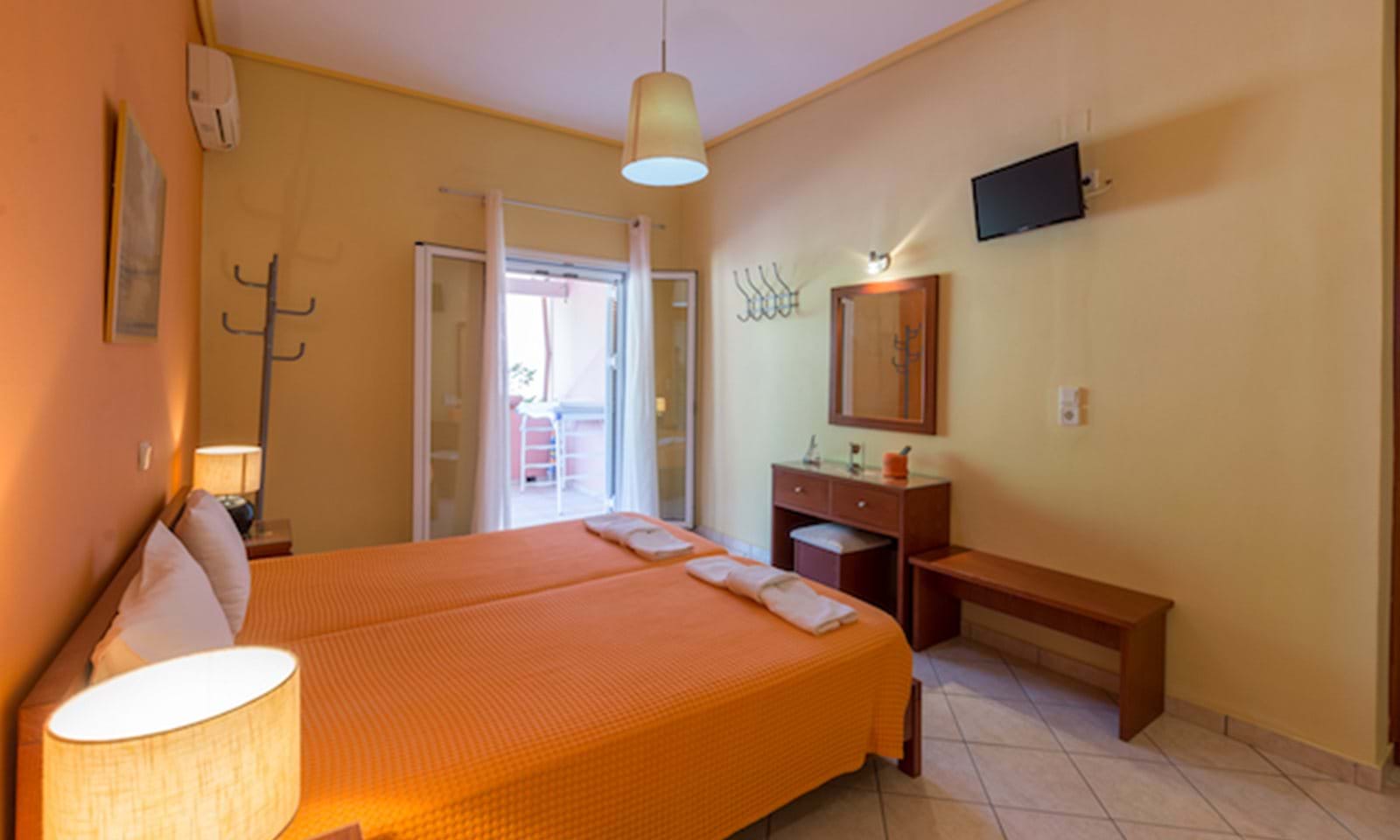 Listing photograph 14 of 16 of the house in Paramonas, published by Corfu Home Finders.
