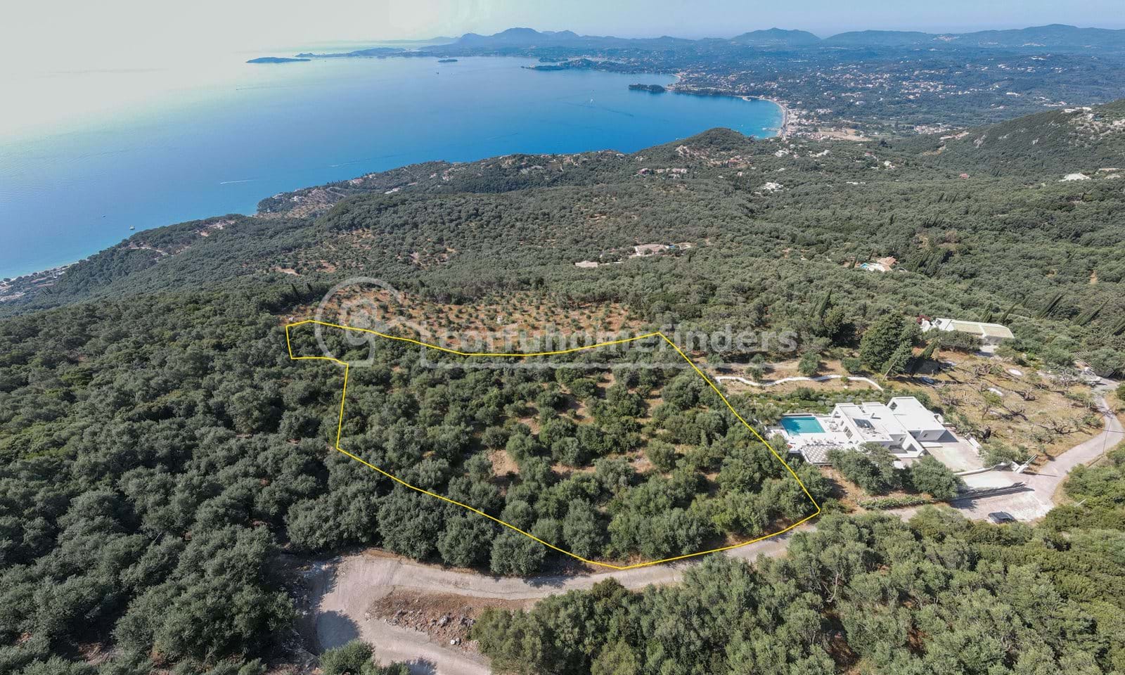 Listing photograph 4 of 8 of the land in Spartilas, published by Corfu Home Finders.