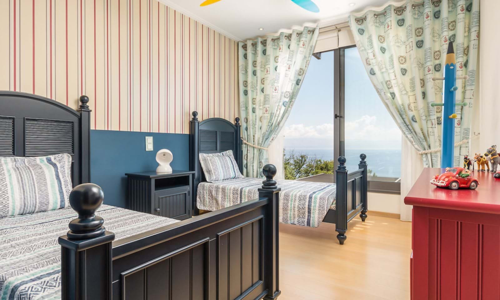 Listing photograph 14 of 19 of the house in Gastouri, published by Corfu Home Finders.