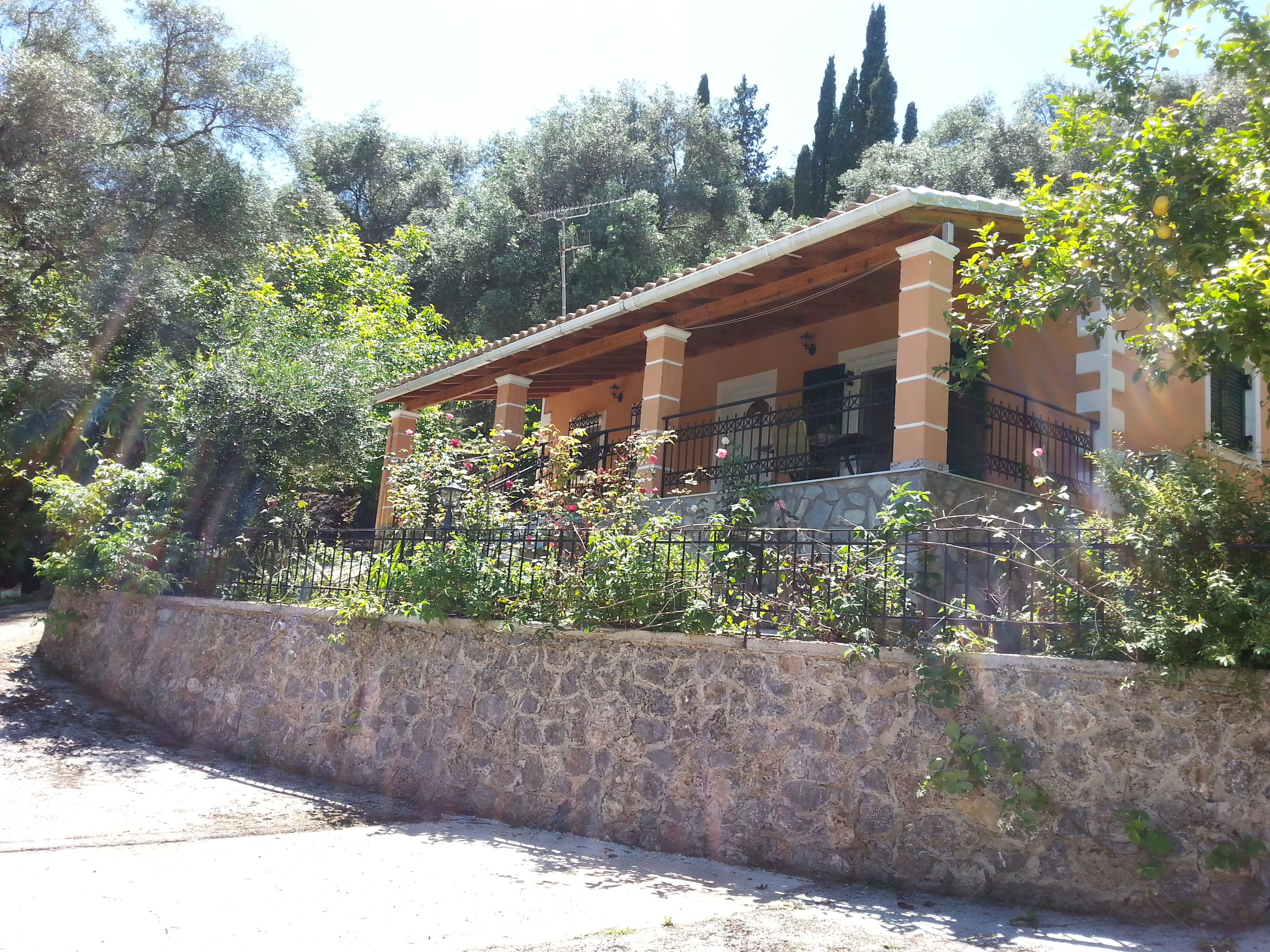 TURQUOISE TRIO, Boukari, Corfu