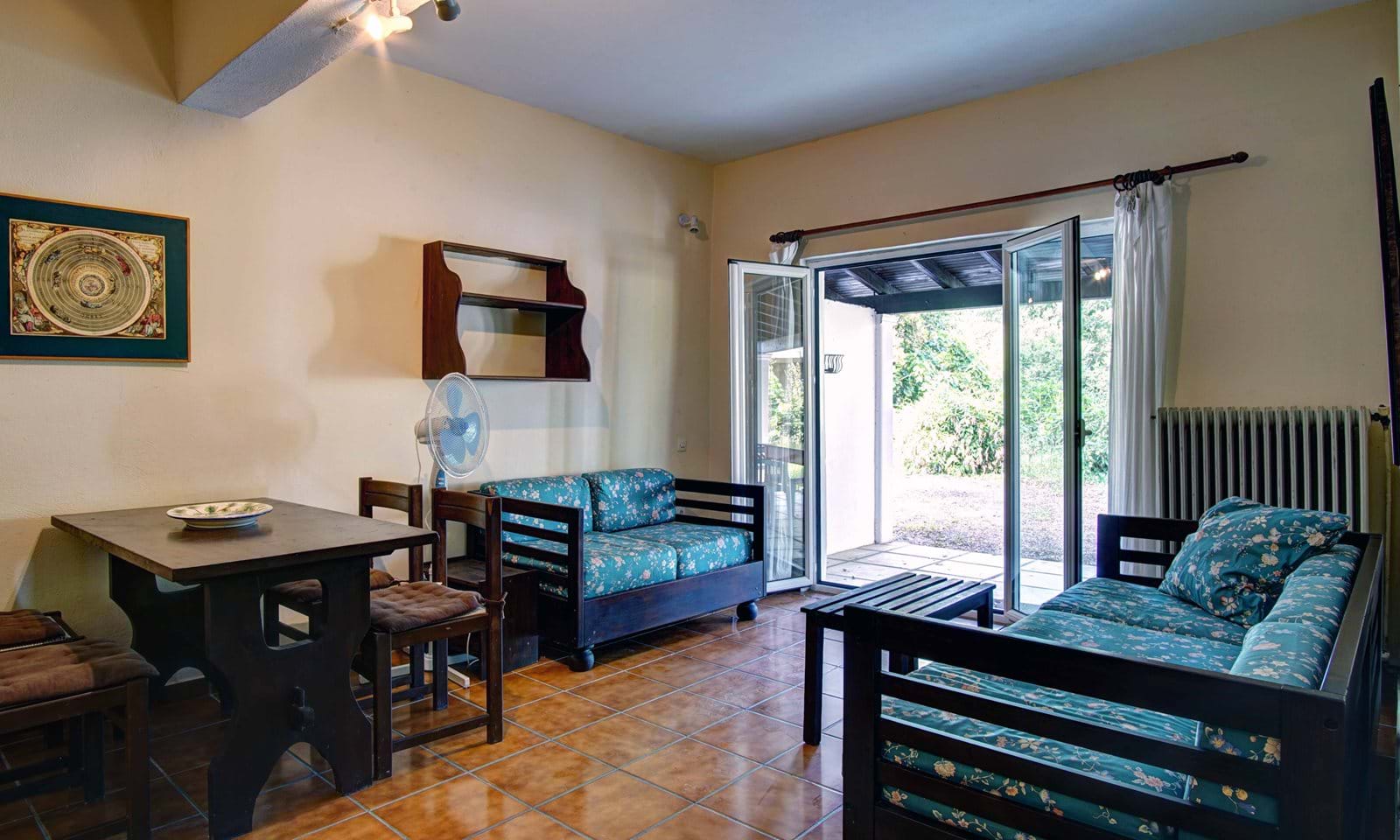 Listing photograph 12 of 24 of the house in Kynopiastes, published by Corfu Home Finders.