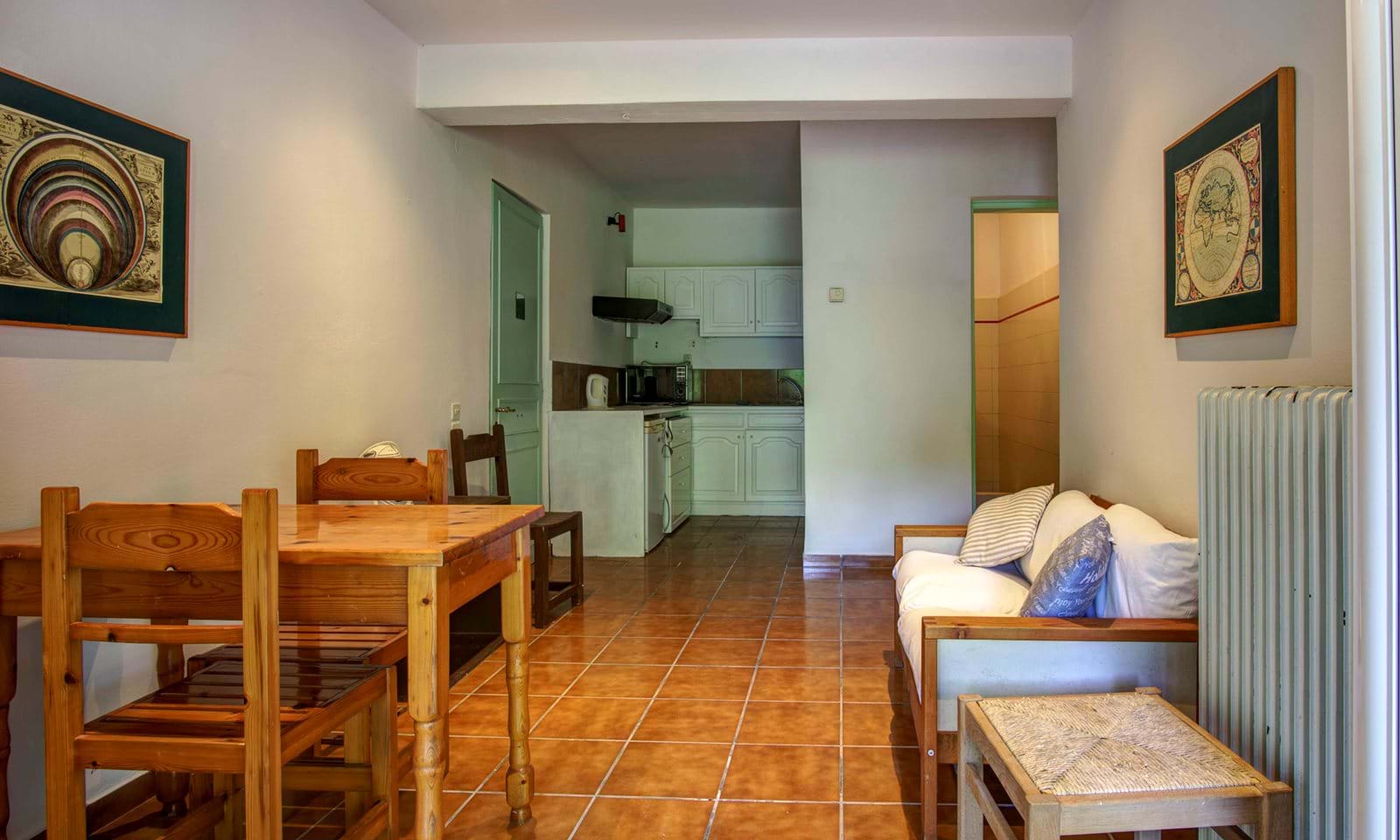 Listing photograph 6 of 24 of the house in Kynopiastes, published by Corfu Home Finders.