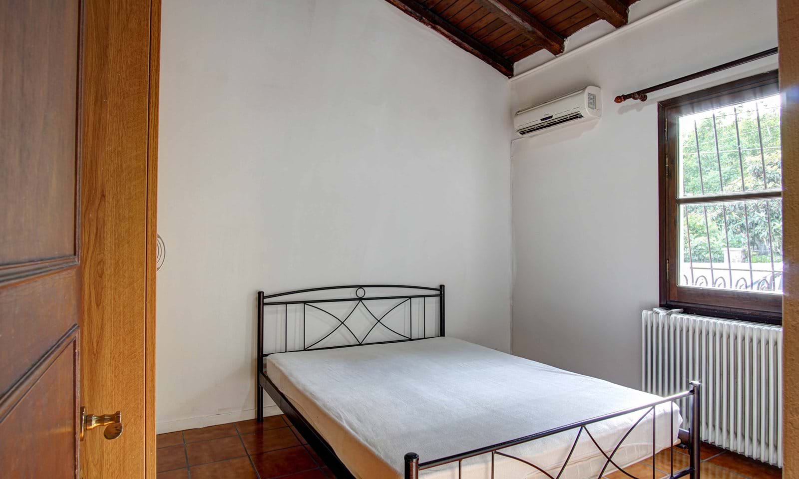Listing photograph 20 of 24 of the house in Kynopiastes, published by Corfu Home Finders.