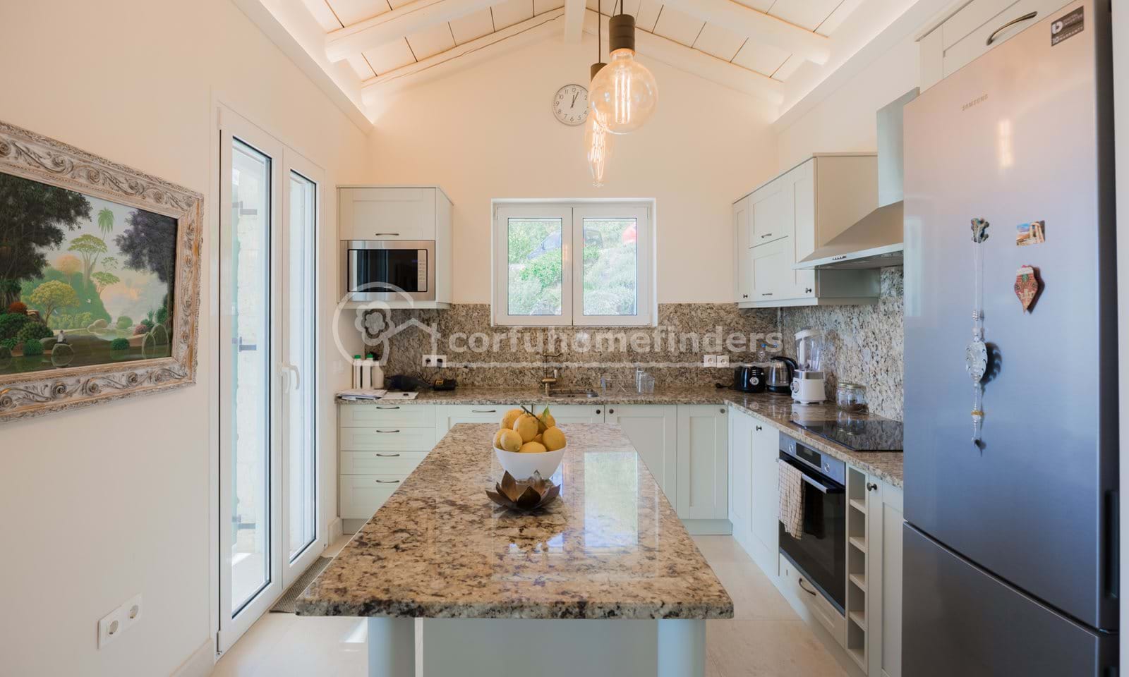 Listing photograph 21 of 37 of the house in Porta, published by Corfu Home Finders.
