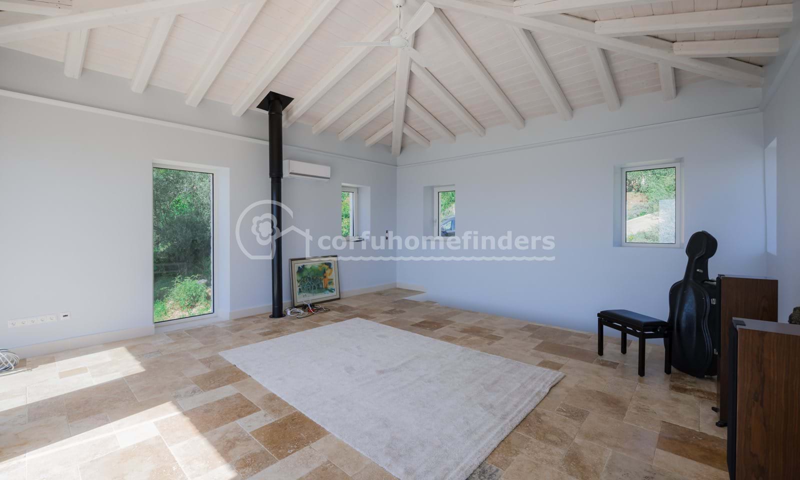 Listing photograph 12 of 37 of the house in Porta, published by Corfu Home Finders.