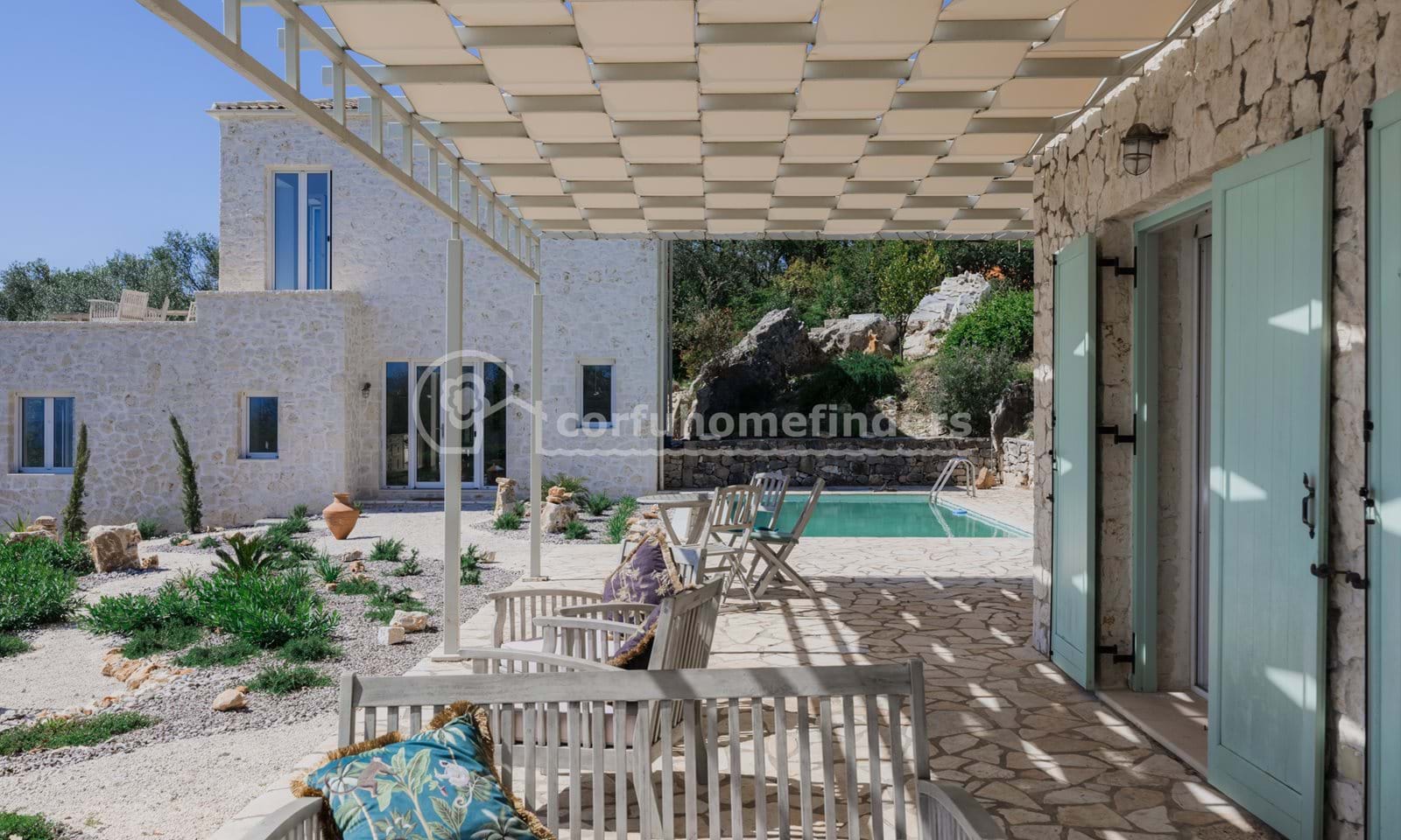 Listing photograph 19 of 37 of the house in Porta, published by Corfu Home Finders.