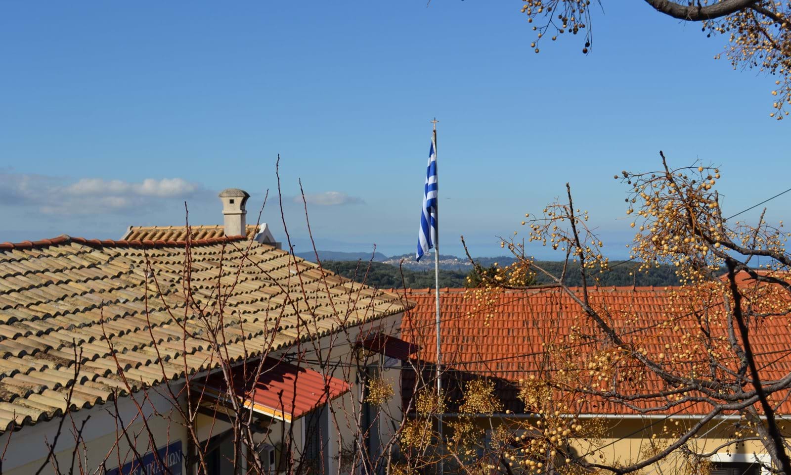 Listing photograph 1 of 13 of the apartment in Episkepsi, published by Corfu Home Finders.