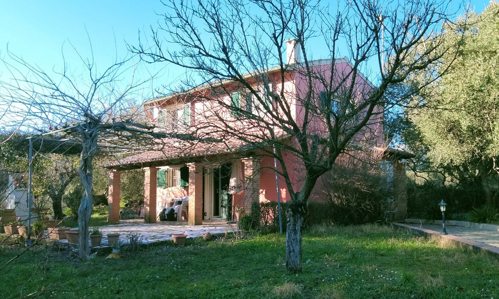 Listing photograph 1 of 14 of the house in Varypatades, published by Corfu Home Finders.
