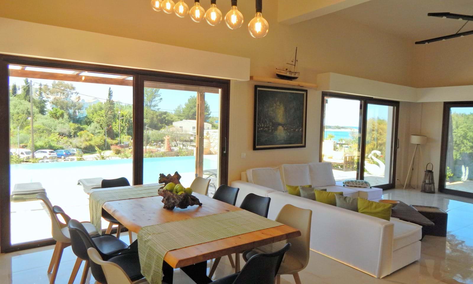 Listing photograph 13 of 32 of the house in Agios Spiridon, published by Corfu Home Finders.